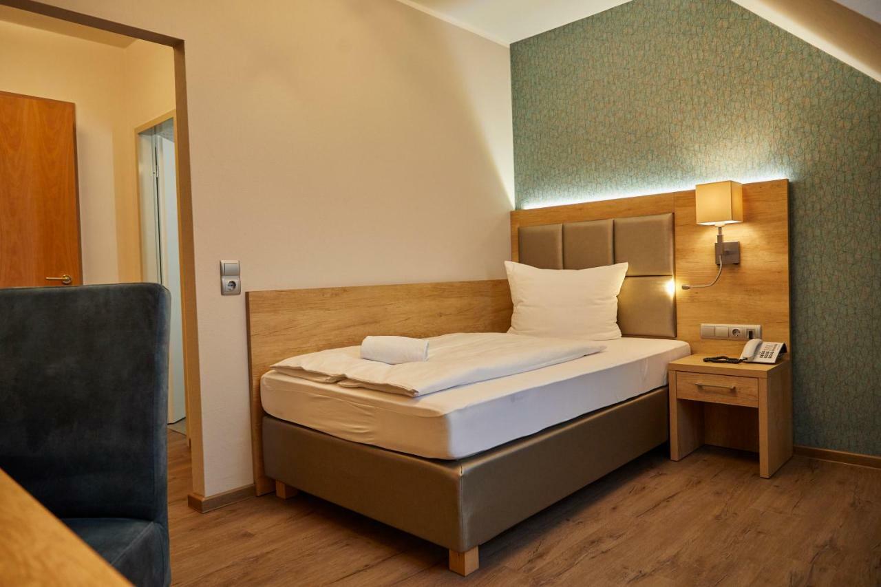 Bernstein Acamed Resort 宁堡 外观 照片